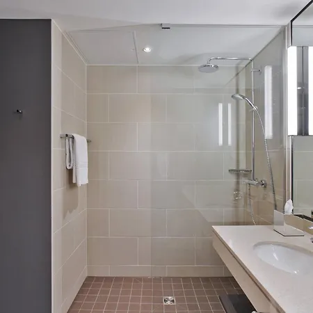 By Marriott Frankfurt Center 4* Francoforte sul Meno