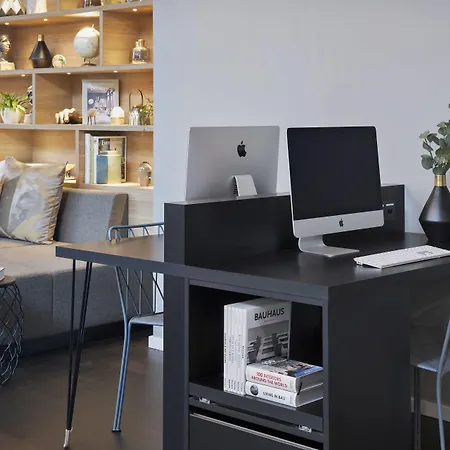 Hotel By Marriott Frankfurt Center 4*