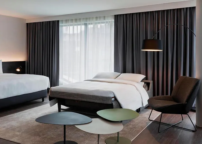 מלון By Marriott Frankfurt Center