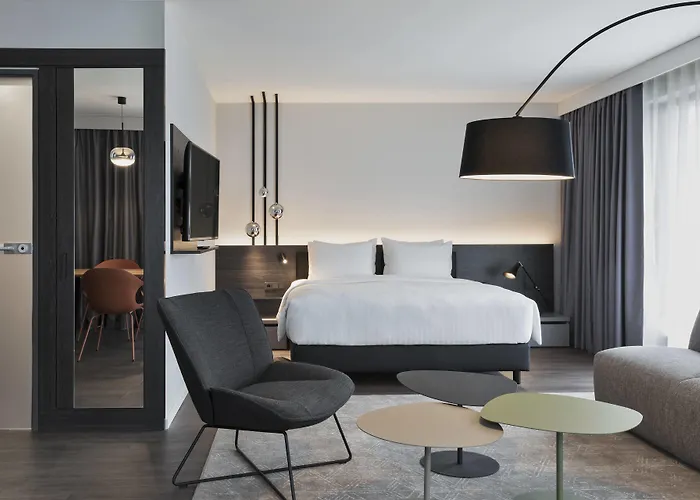 By Marriott Frankfurt Center פרנקפורט