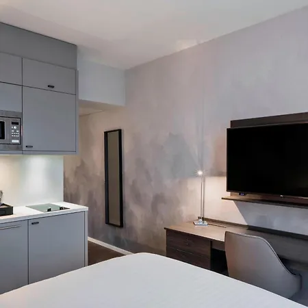 By Marriott Frankfurt Center 4*