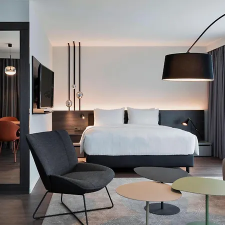 מלון By Marriott Frankfurt Center פרנקפורט