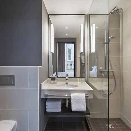 By Marriott Frankfurt Center פרנקפורט
