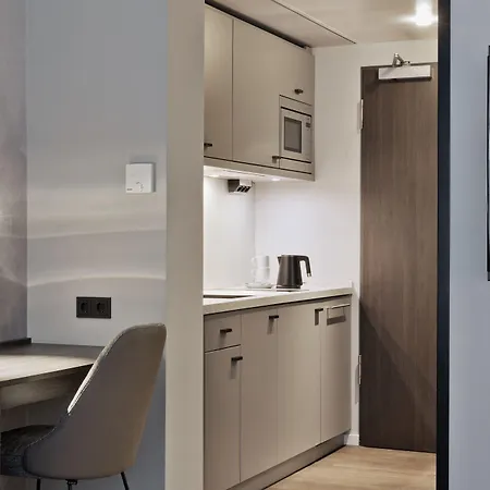 فندق By Marriott Frankfurt Center 4*