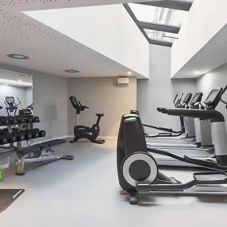 By Marriott Frankfurt Center 4*