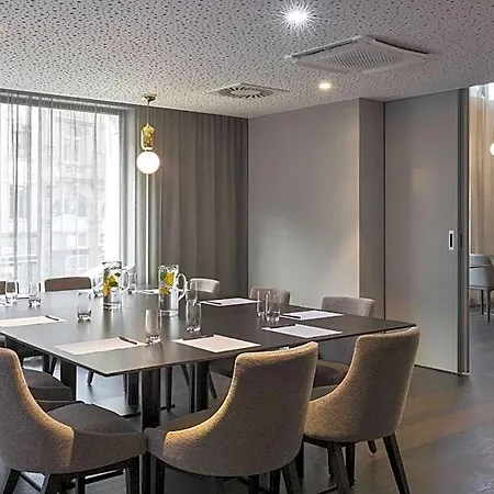 By Marriott Frankfurt Center