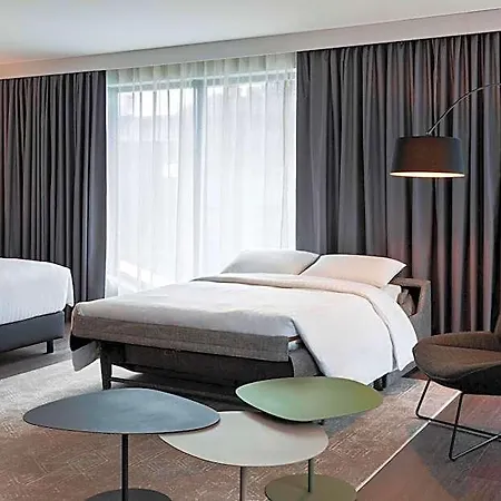 By Marriott Frankfurt Center 호텔
