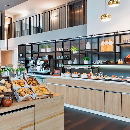 By Marriott Frankfurt Center فندق 4*
