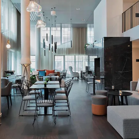 By Marriott Frankfurt Center فندق فرانكفورت