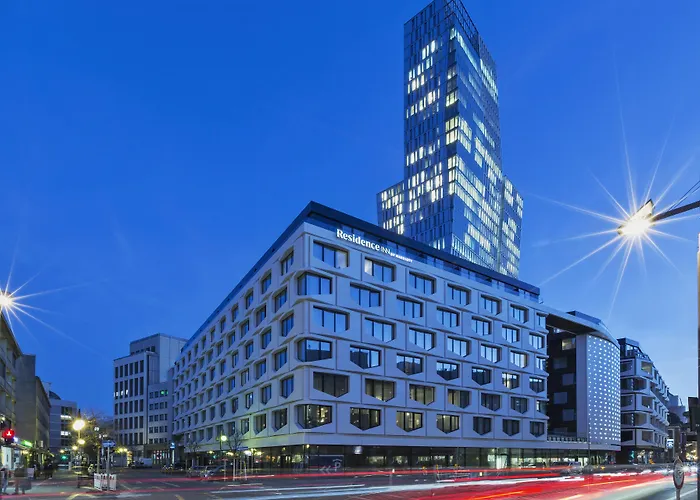 Hotel By Marriott Frankfurt Center 4*
