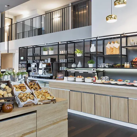 Hotel By Marriott Frankfurt Center