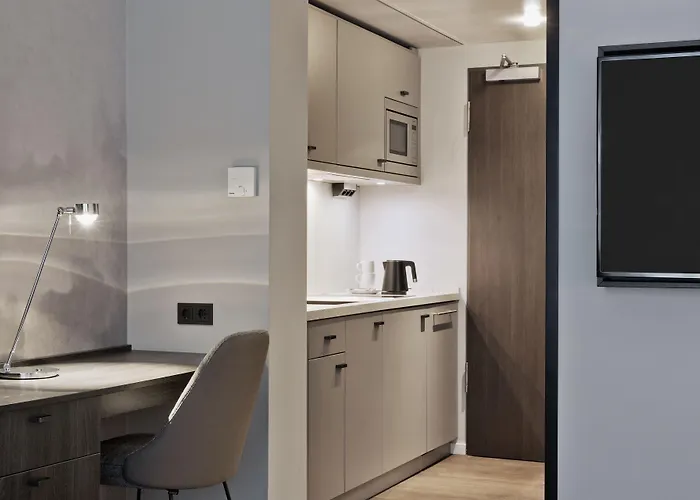 Otel By Marriott Frankfurt Center 4*